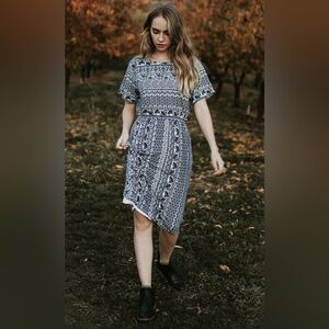 *PIPER & SCOOT* Navy Blue x White The Chantel Pattern Short Sleeve Dress Size XS